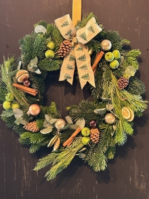 Handmade wreath (green and bronze)